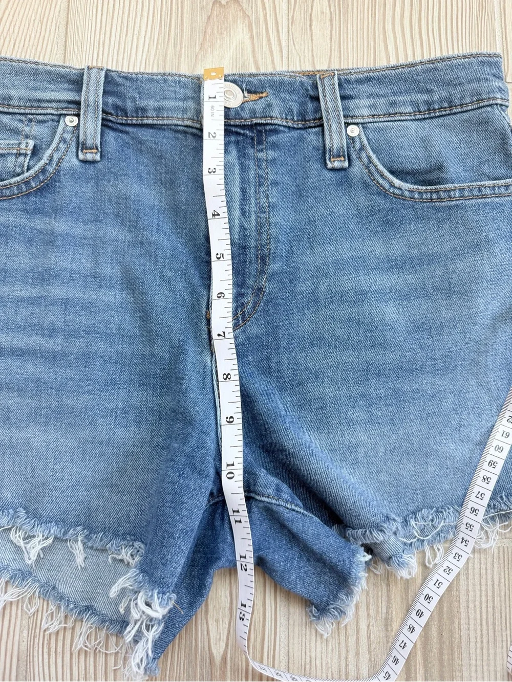 Hudson Gemma Denim Shorts 27 Raw Hem Cutoff Medium Wash Stretch Jean Shorts